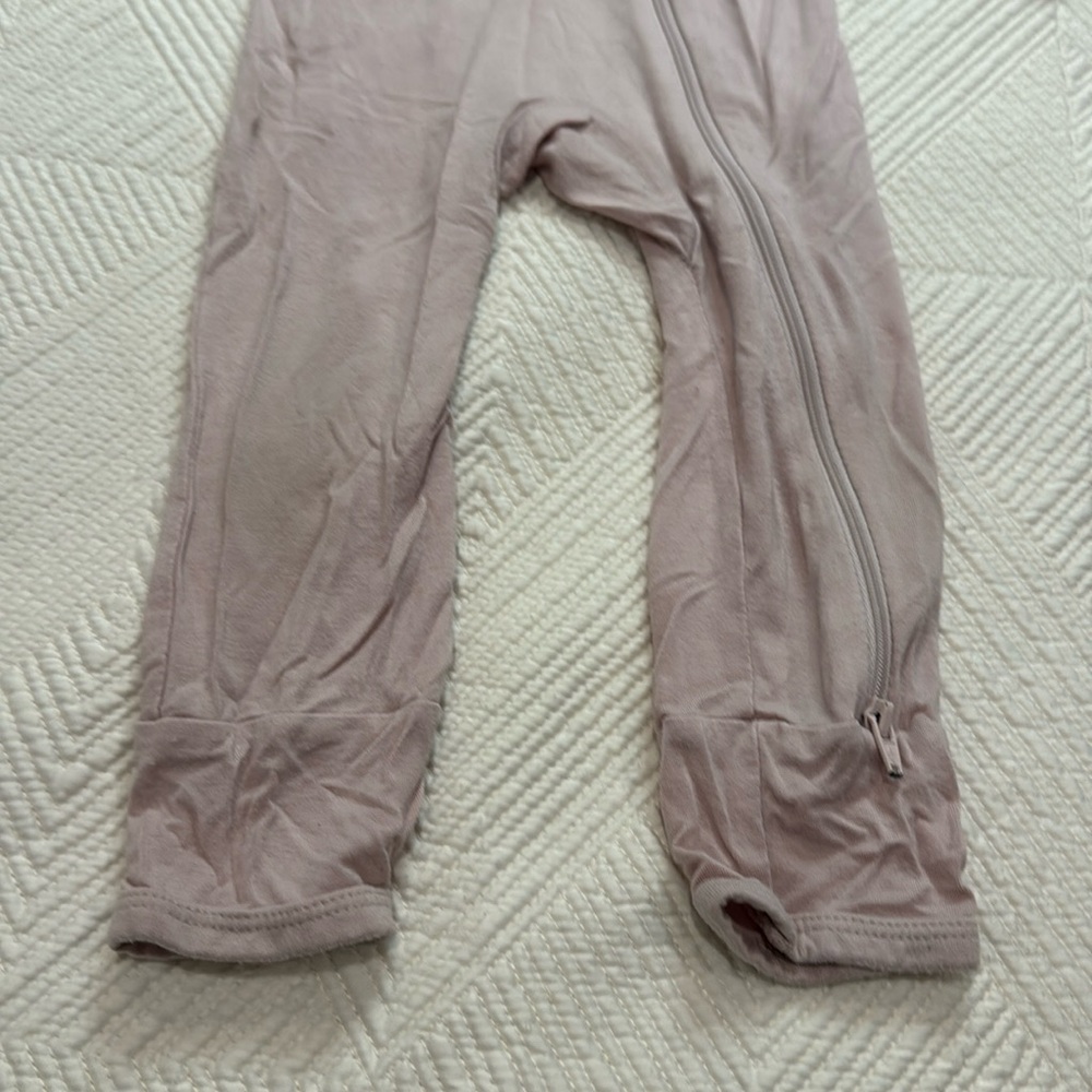 Kyte Baby Zipper Romper - Picture 2 of 5